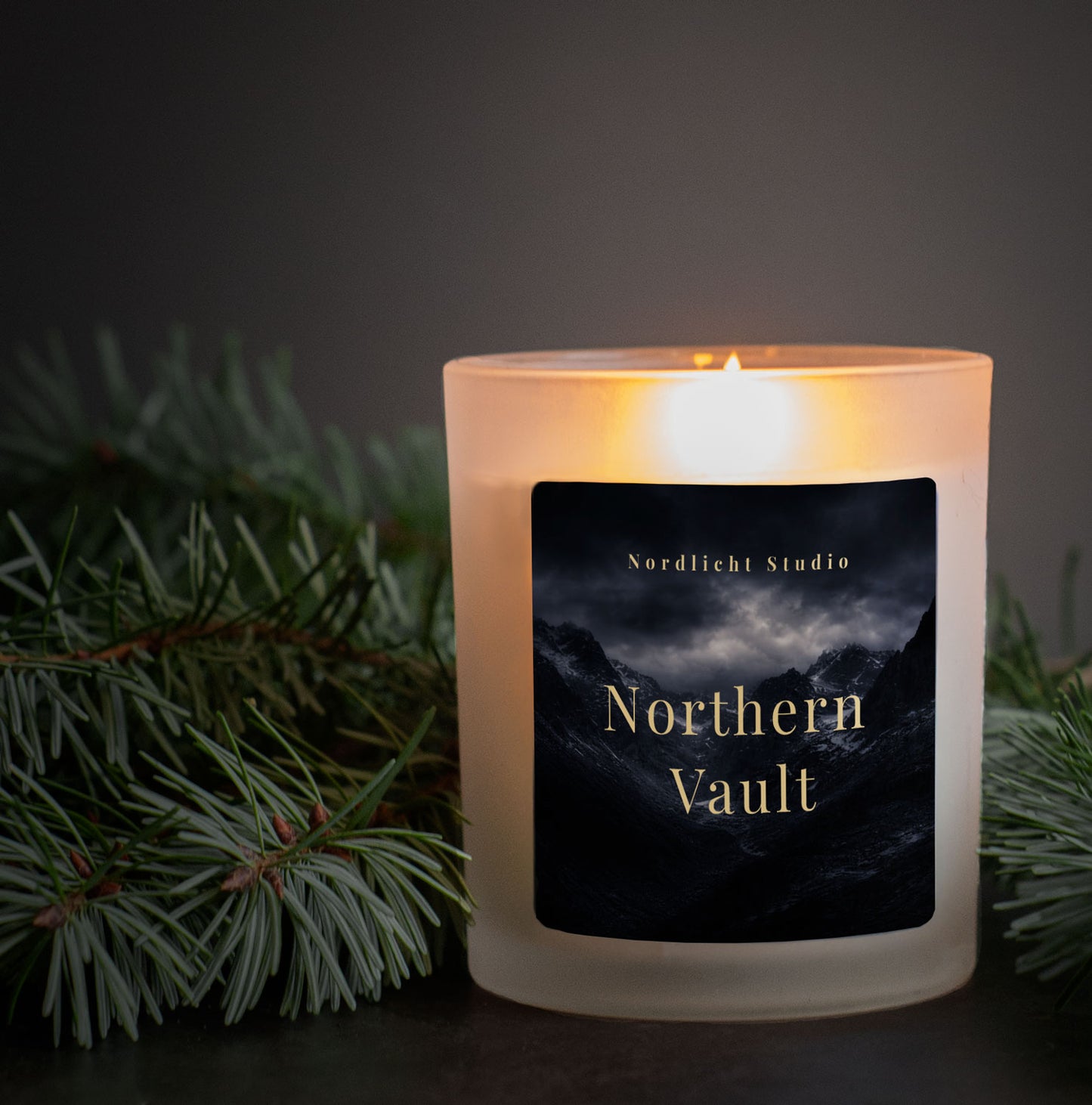 Northern Vault | Pacific Northwest Scented Candle | Nordlicht Studio